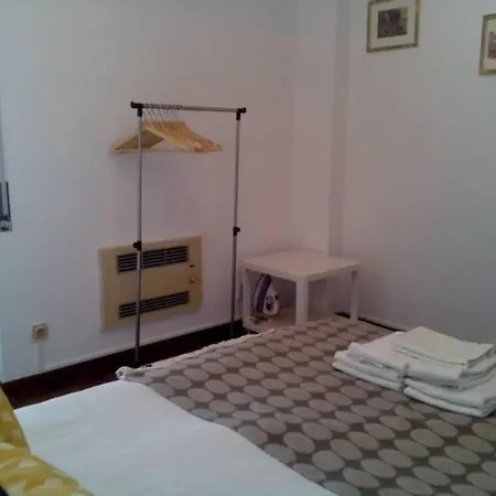 Largo Do Leao Apartment Lisbon